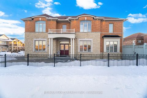 26 Drummondville Drive Brampton ON L6P 3M9