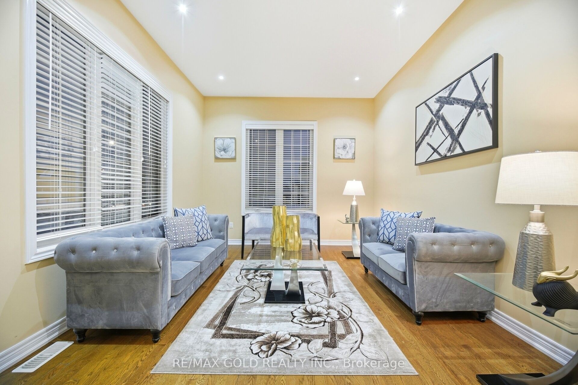 26 Drummondville Drive