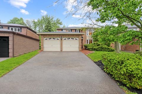 2095 Fallingbrook Court Burlington ON L7M 2Y8