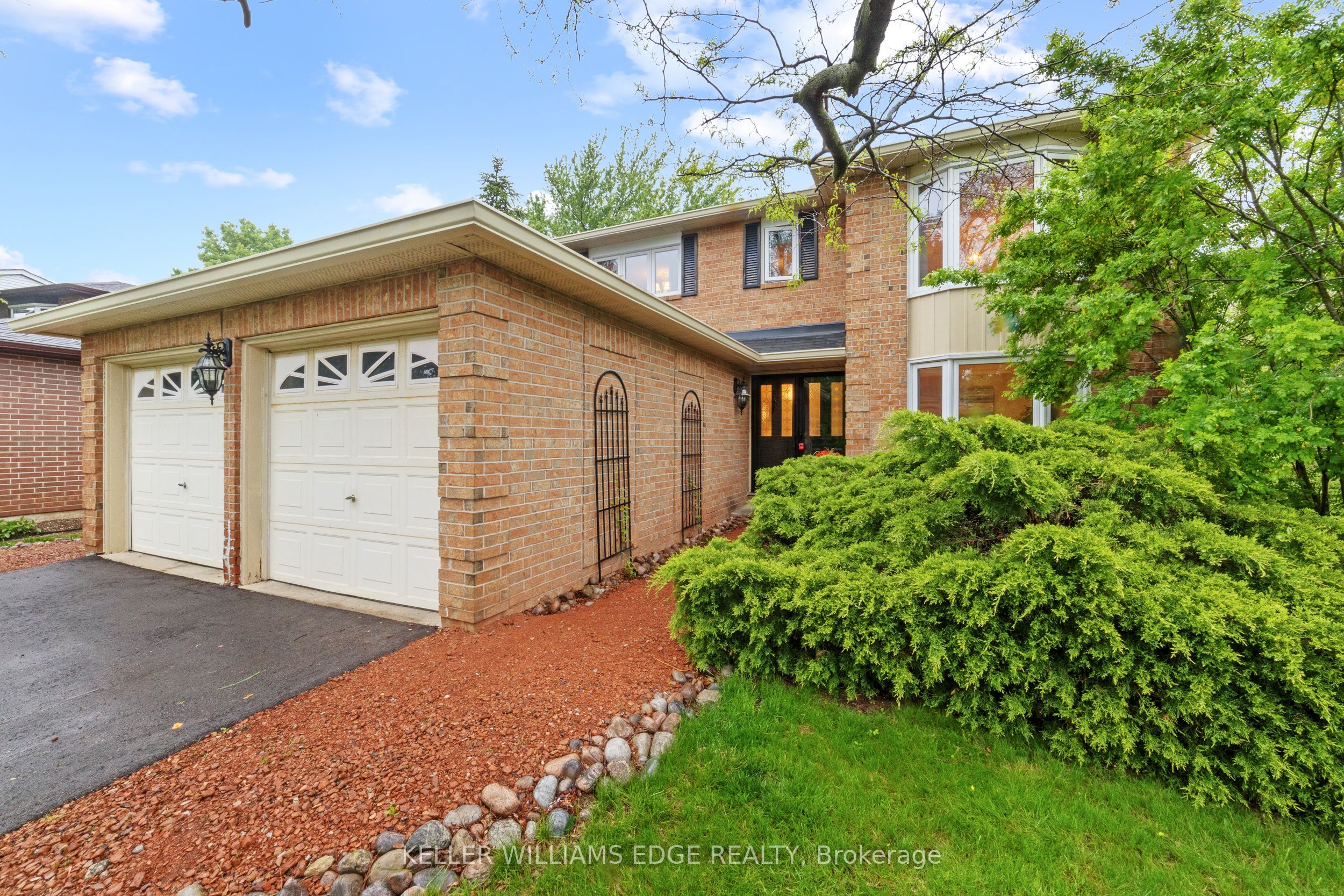2095 Fallingbrook Court