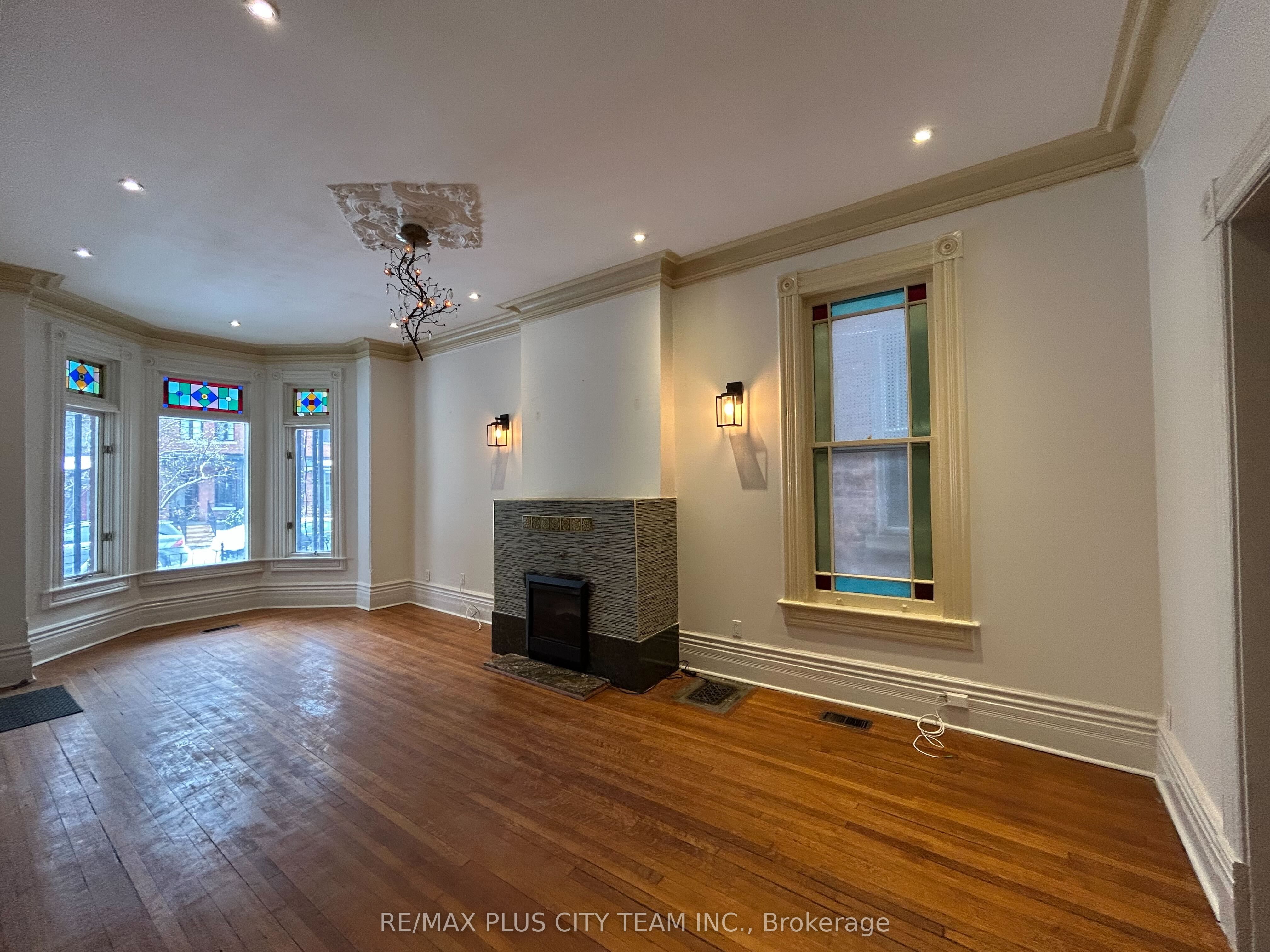 52 Churchill Avenue Main