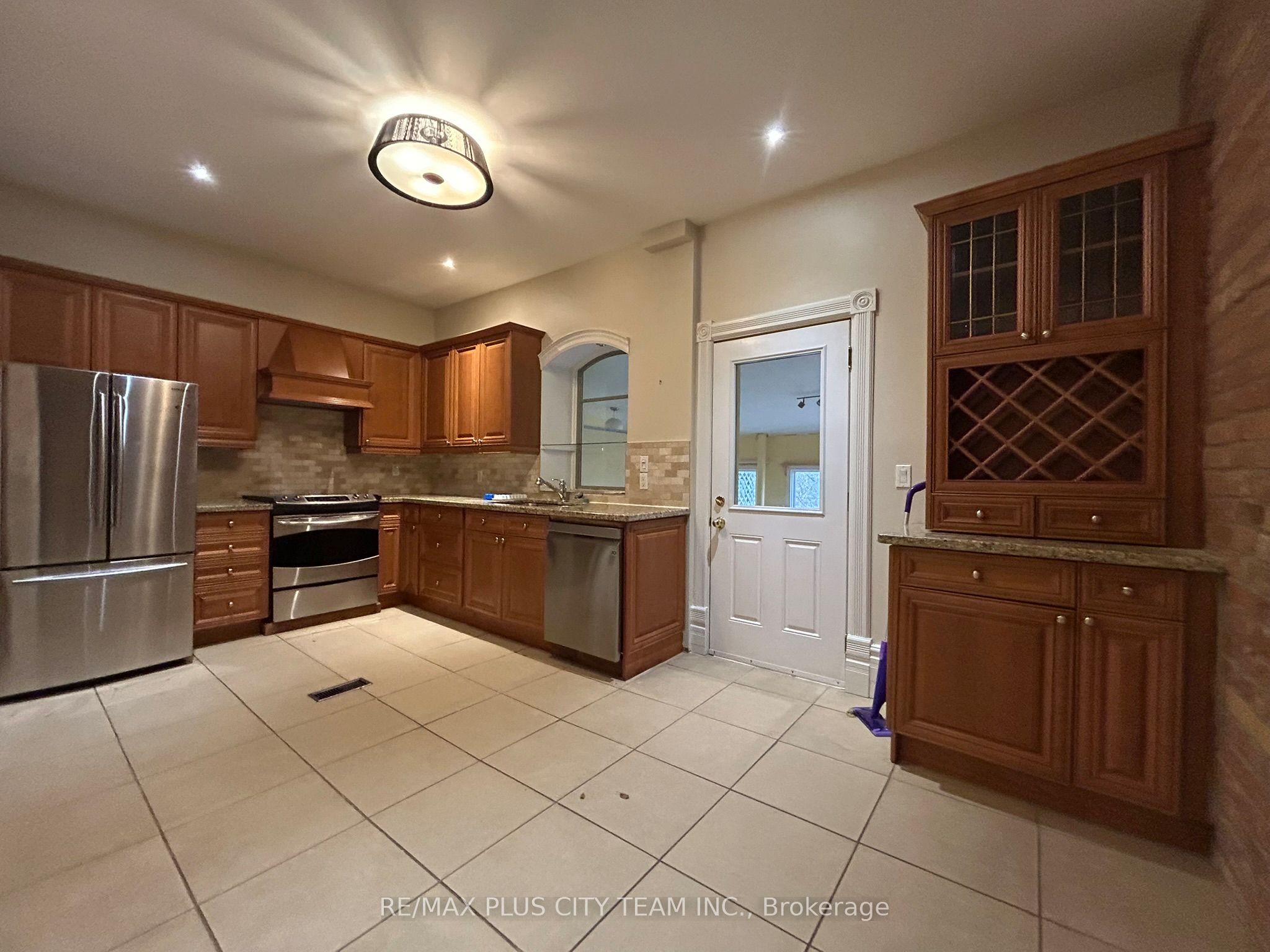 52 Churchill Avenue Main