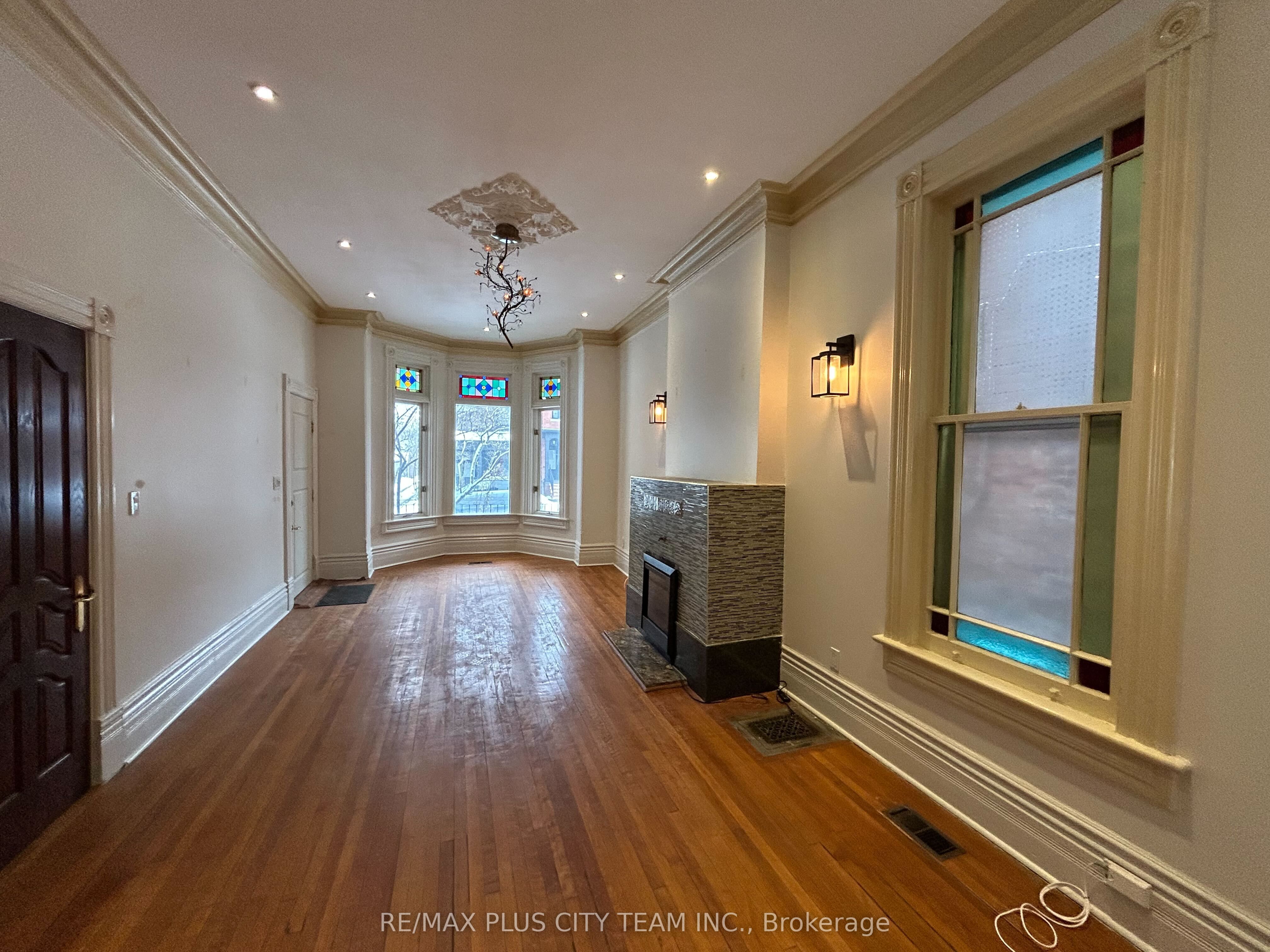 52 Churchill Avenue Main