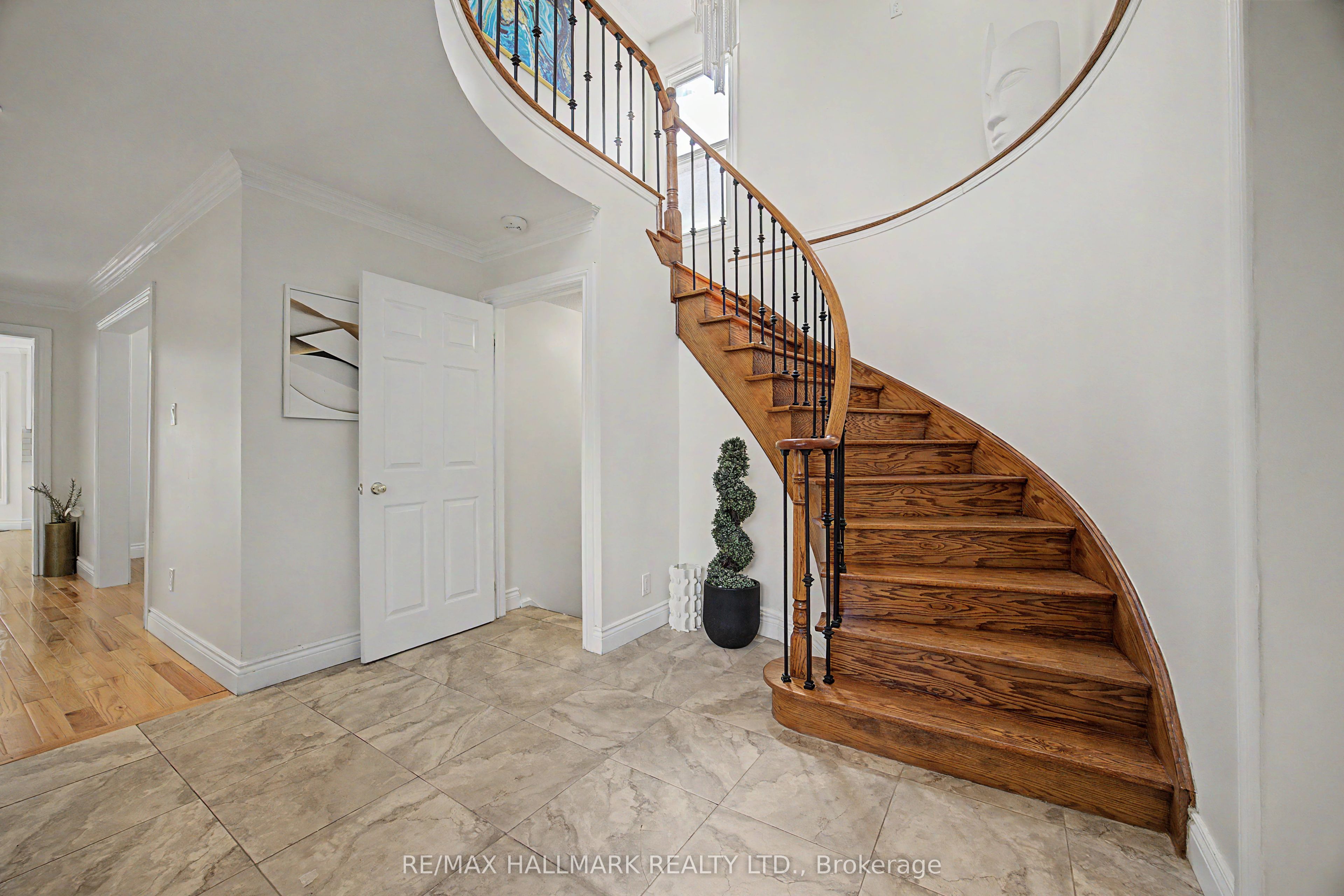 329 Kingsbridge Garden Circle