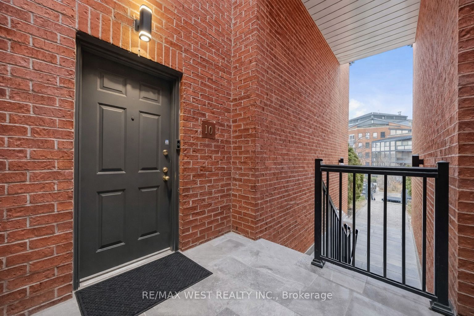 100 Arbors Lane TH #10