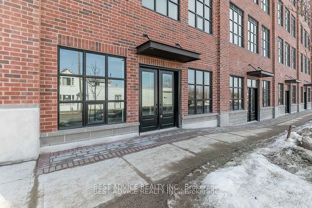 Photo of 21 Matchedash Street S #102, Orillia, ON L3V 4W4 (MLS # S13010140)