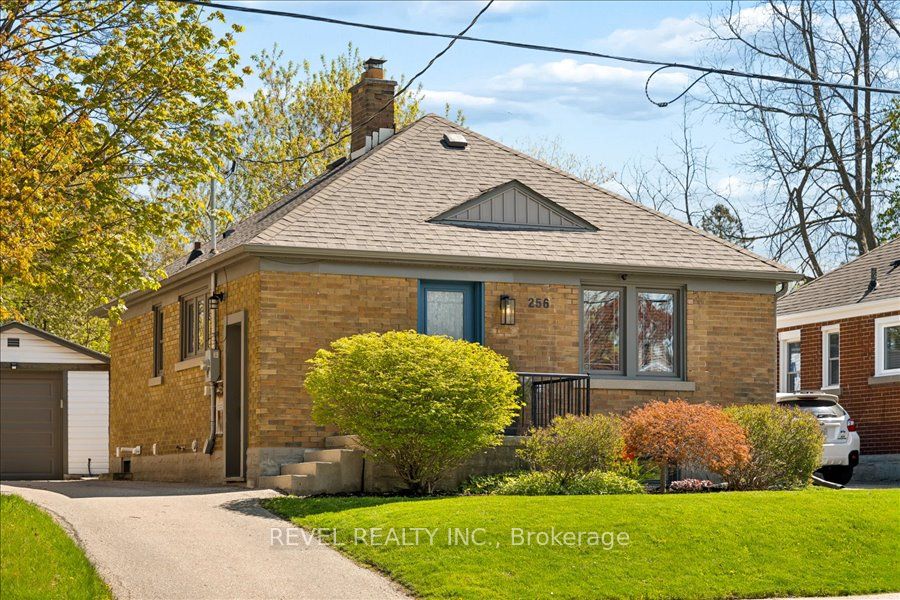256 Bowman Street