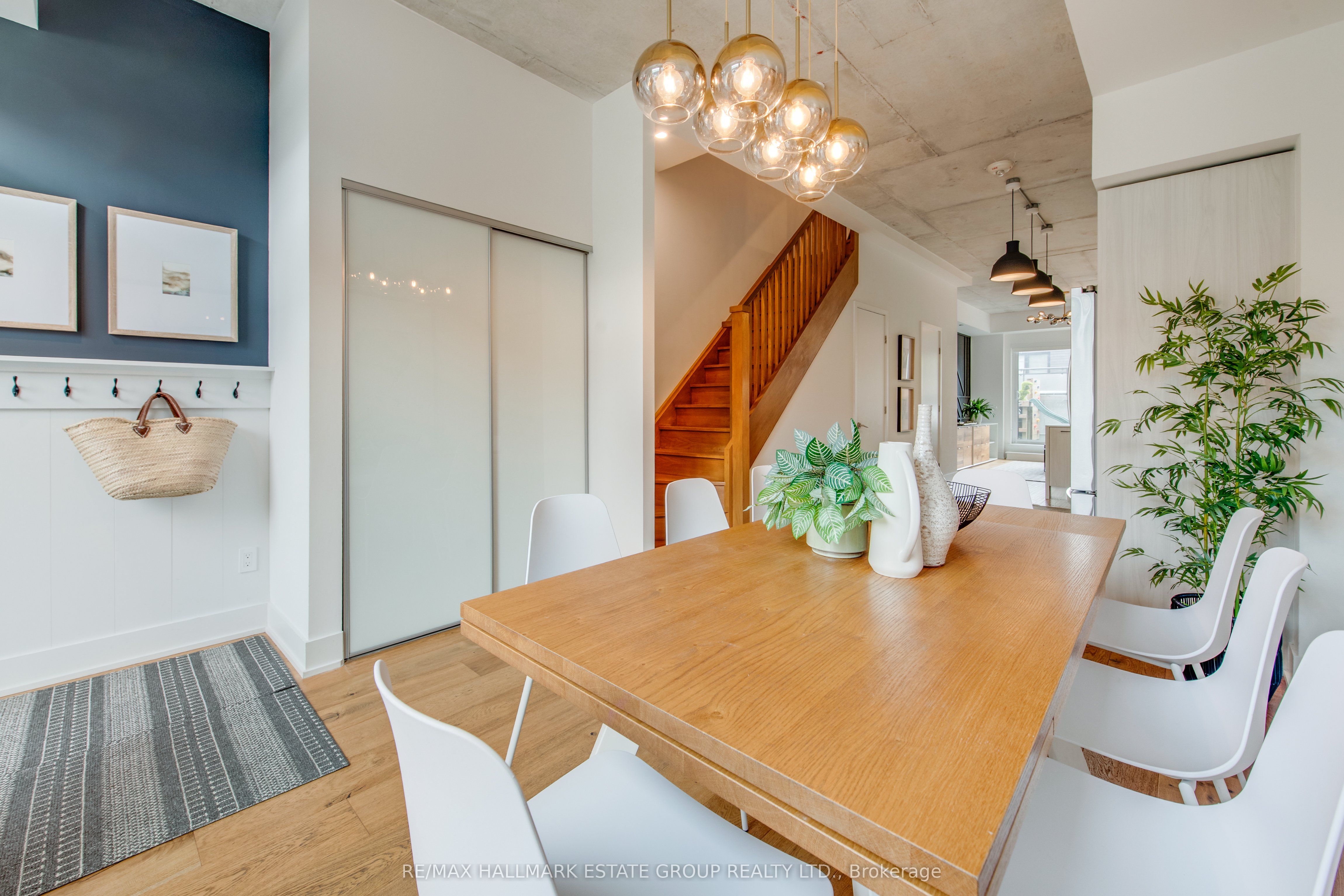 673 Kingston Road 12