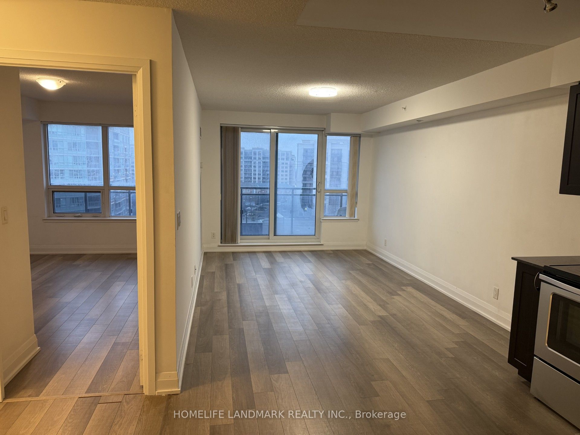 372 Highway 7 East Road 803