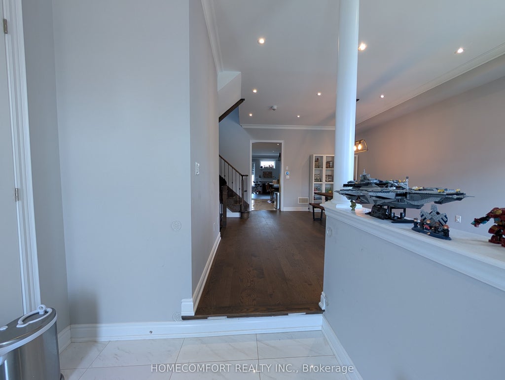 Photo of 230 Paradelle Drive, Richmond Hill, ON L4E 0E4 (MLS # N14126986)