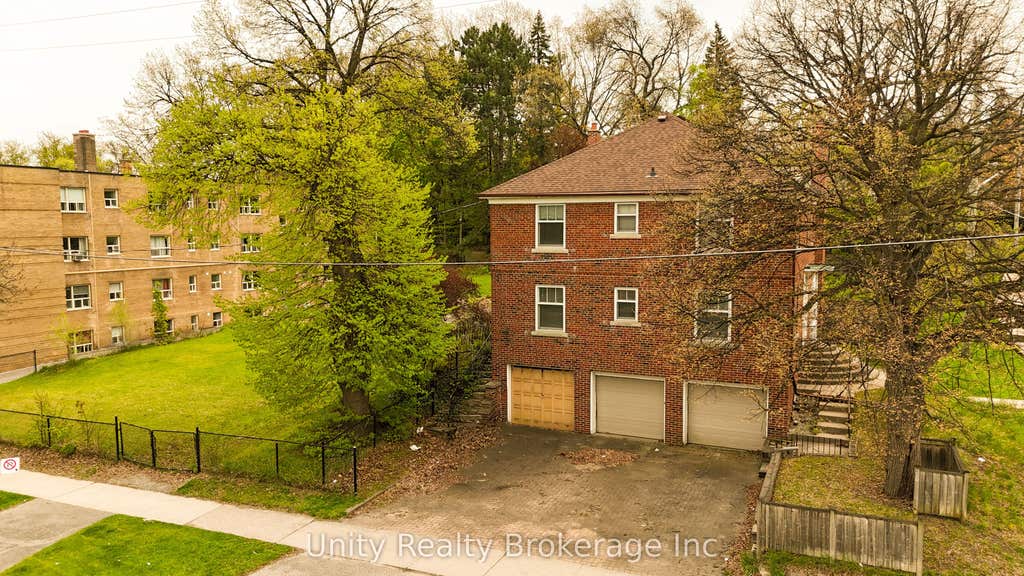 Photo of 296 The Kingsway N/A, Toronto, ON M9A 3V1 (MLS # W13562212)