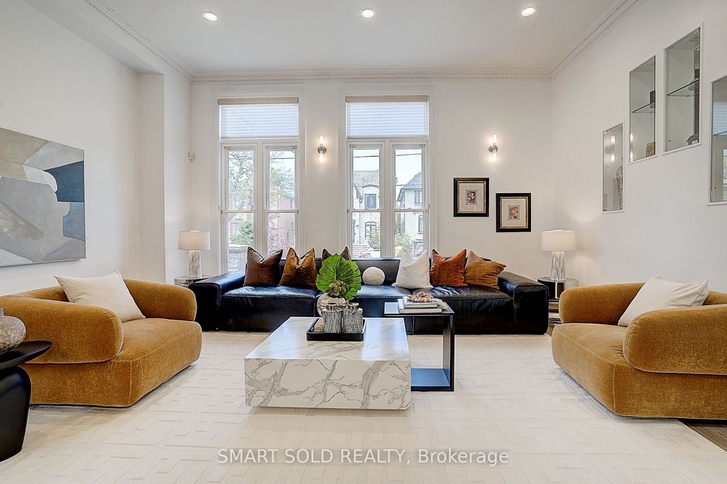 Photo of 677 Woburn Avenue, Toronto, ON M5M 1M2 (MLS # C12143413)