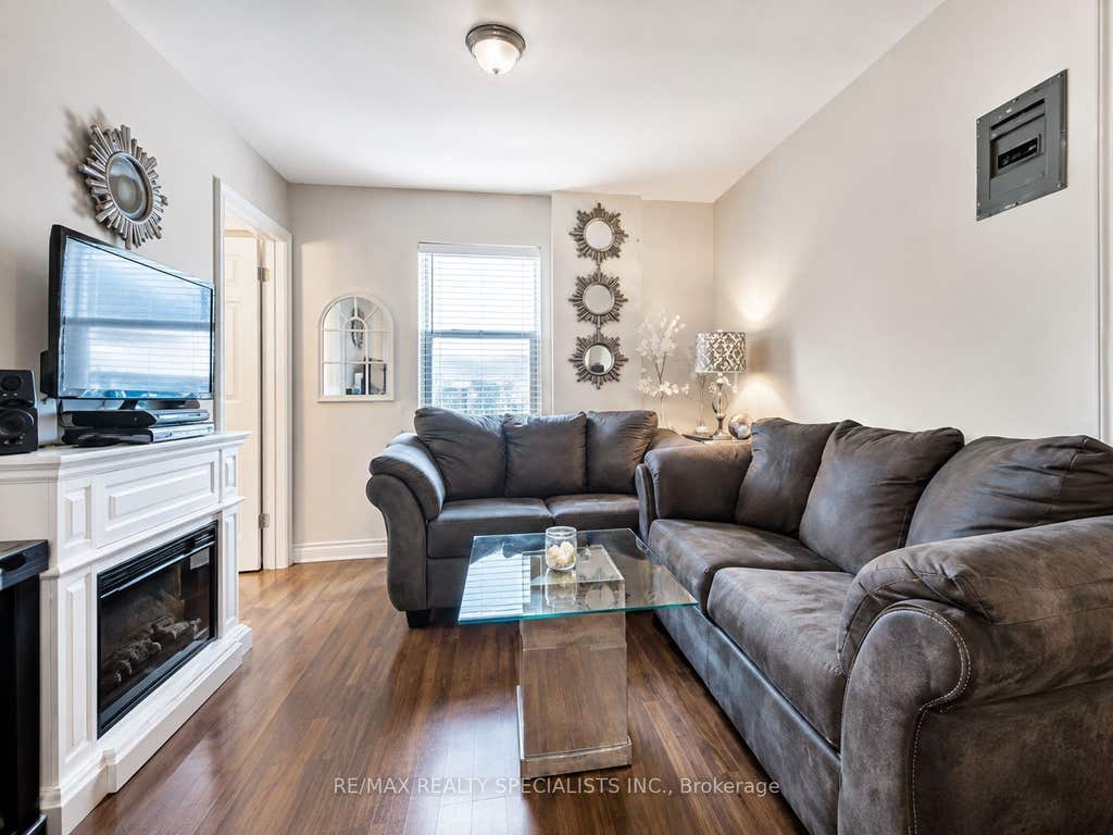 Photo of 1659 Gerrard Street E, Toronto, ON M4L 2A9 (MLS # E13689622)