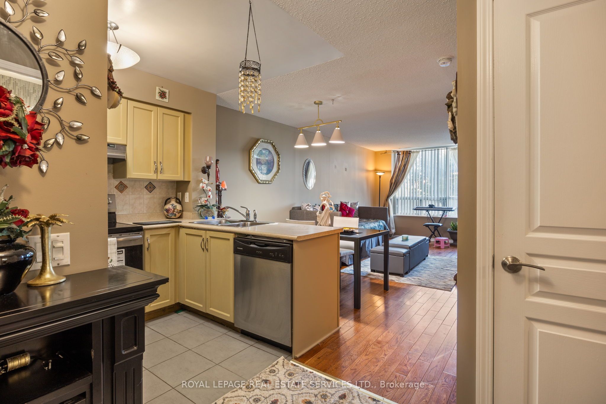 9 Northern Heights Drive 101