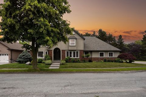 Photo of 7103 BURBANK Crescent, Niagara Falls, ON L2J 4E7 (MLS # X12472433)