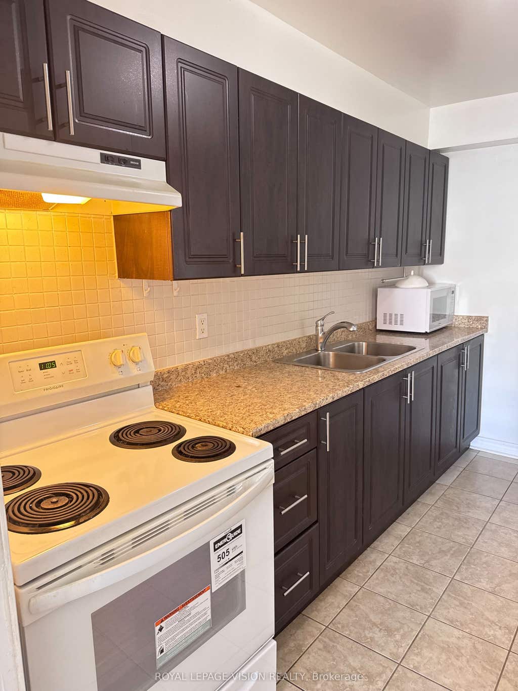 Photo of 5 Massey Square #2801, Toronto, ON M4C 5L6 (MLS # E13683210)