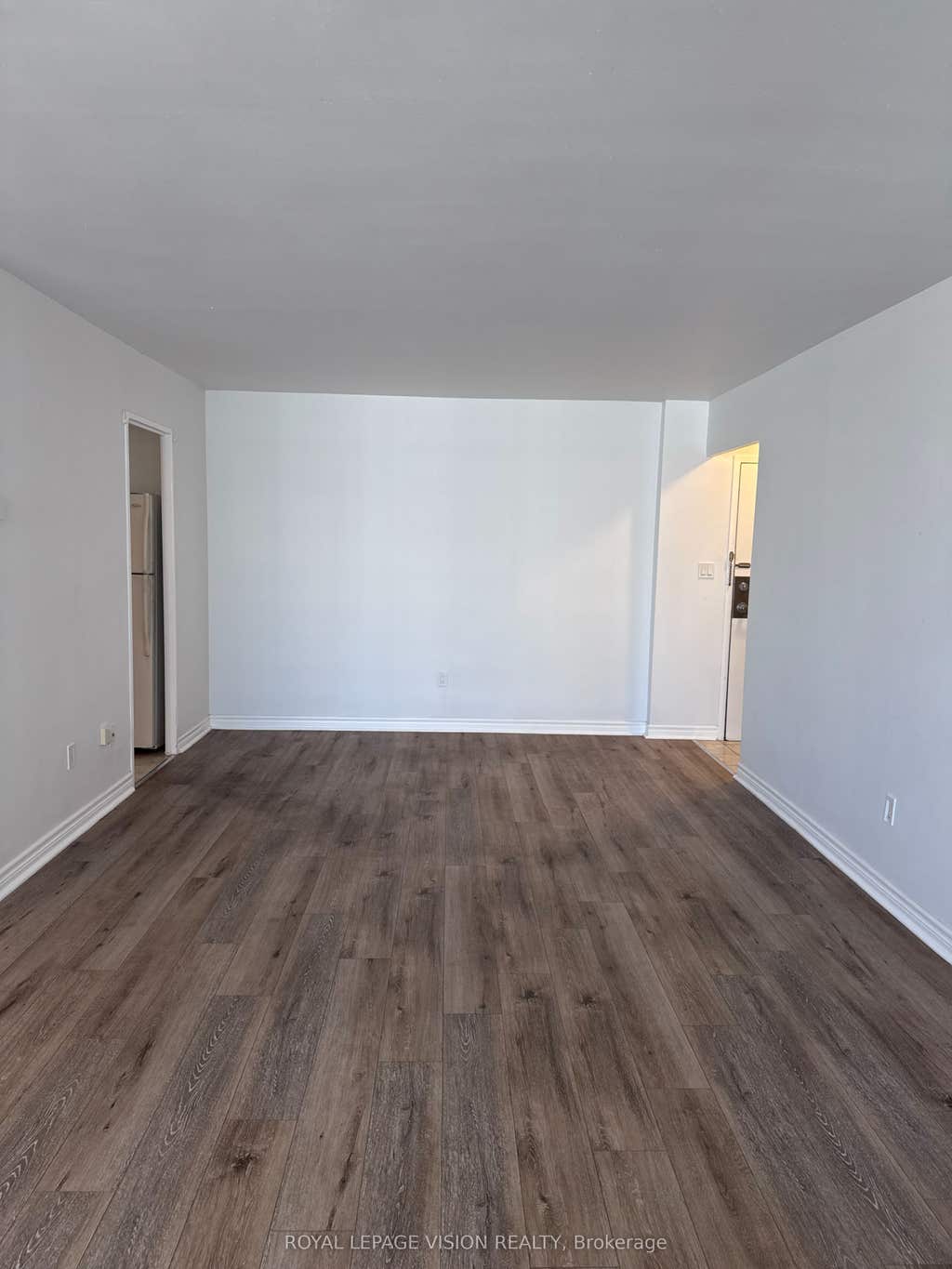 Photo of 5 Massey Square #2801, Toronto, ON M4C 5L6 (MLS # E13683210)