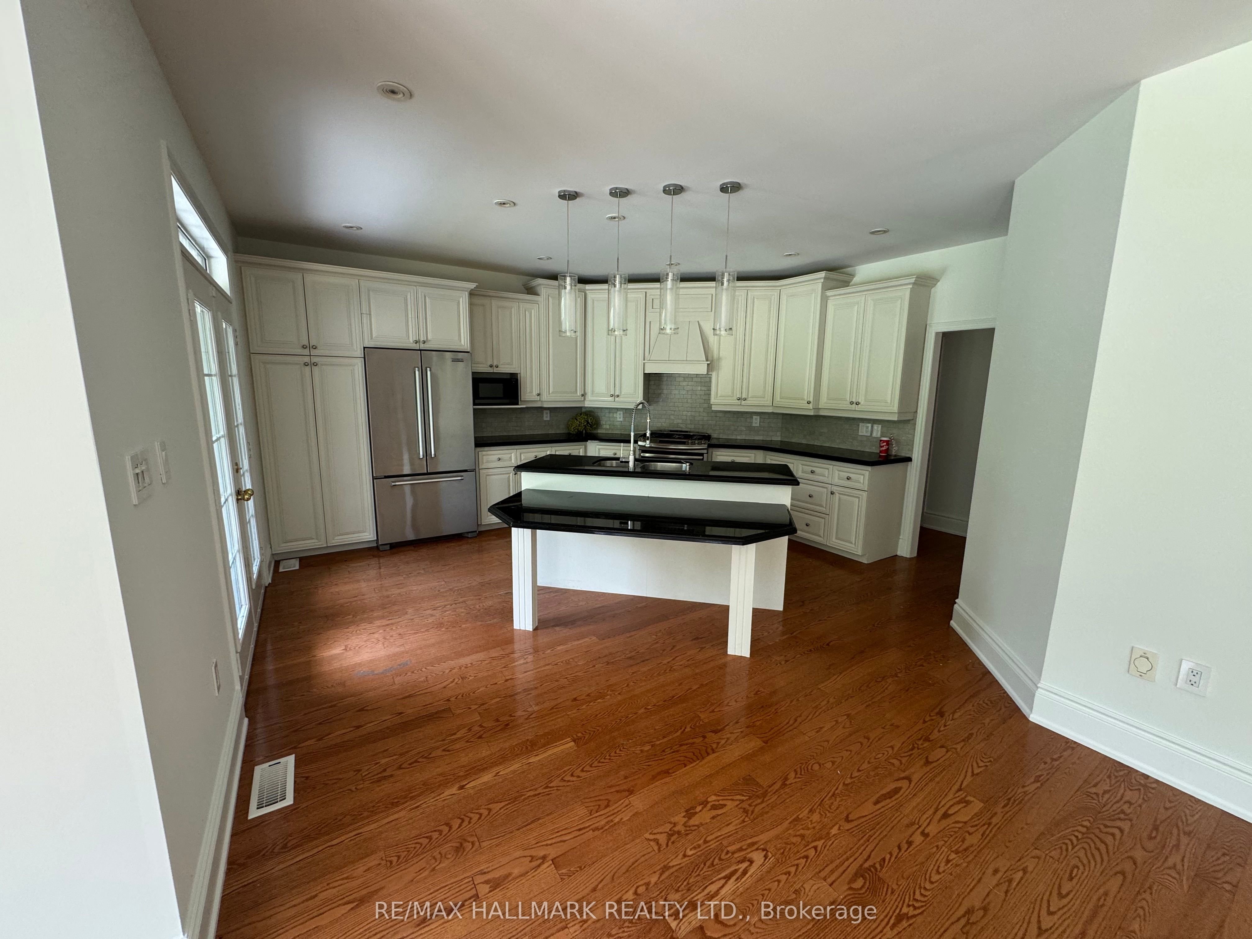 413 Coventry Hill Trail