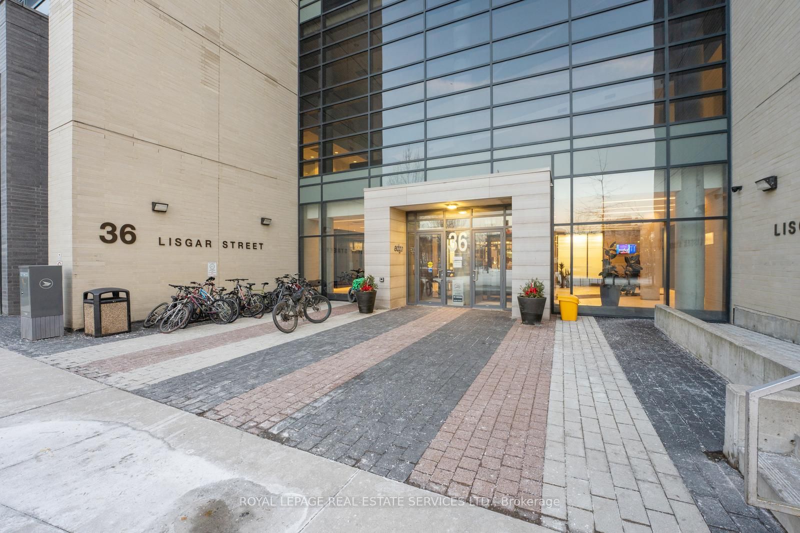 36 Lisgar Street 1003E