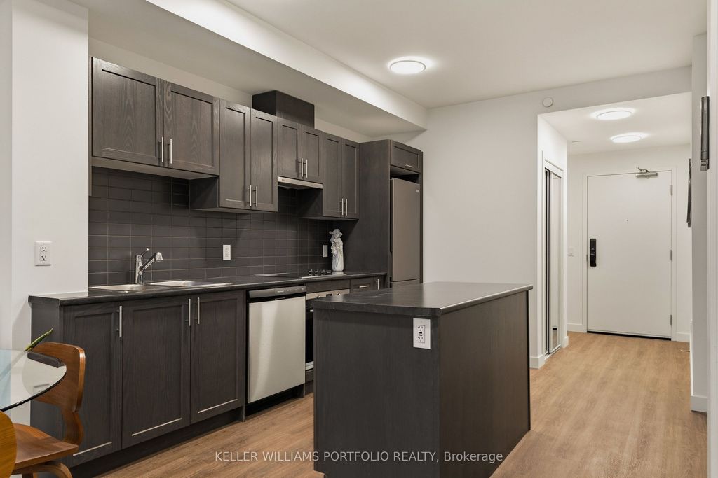 Photo of 461 Green Road #1019, Hamilton, ON L8E 5B4 (MLS # X13028144)