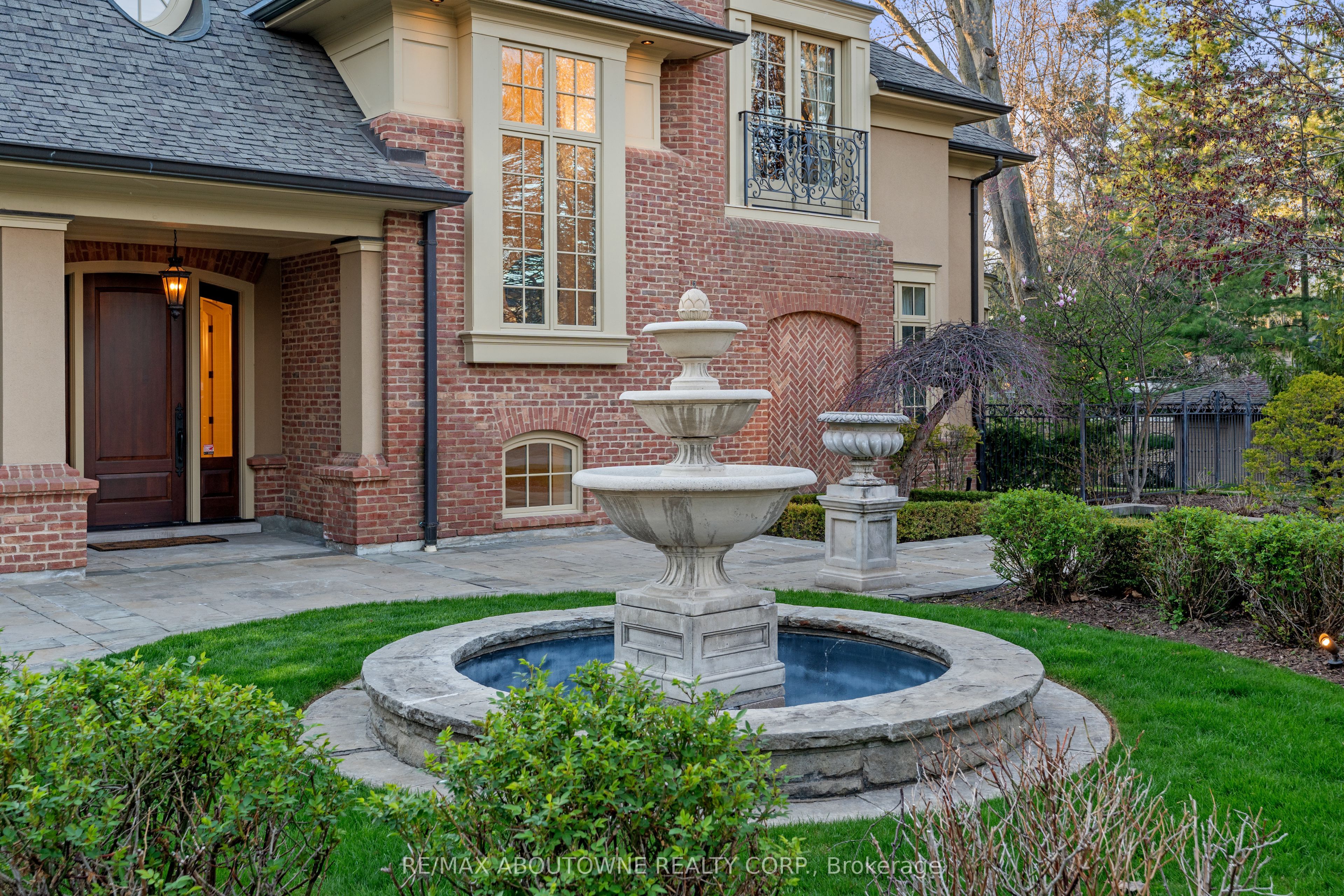 1081 Argyle Drive