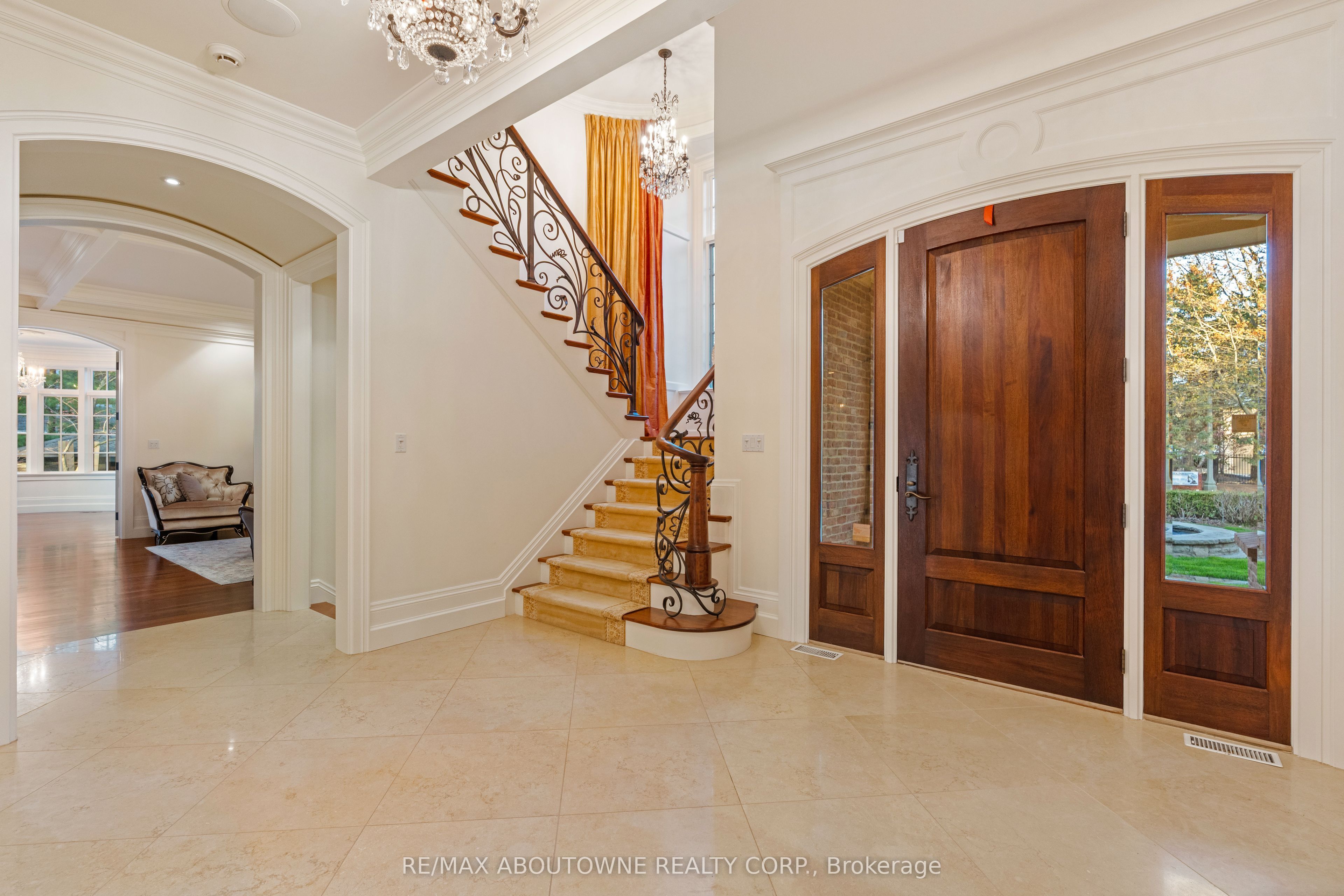 1081 Argyle Drive