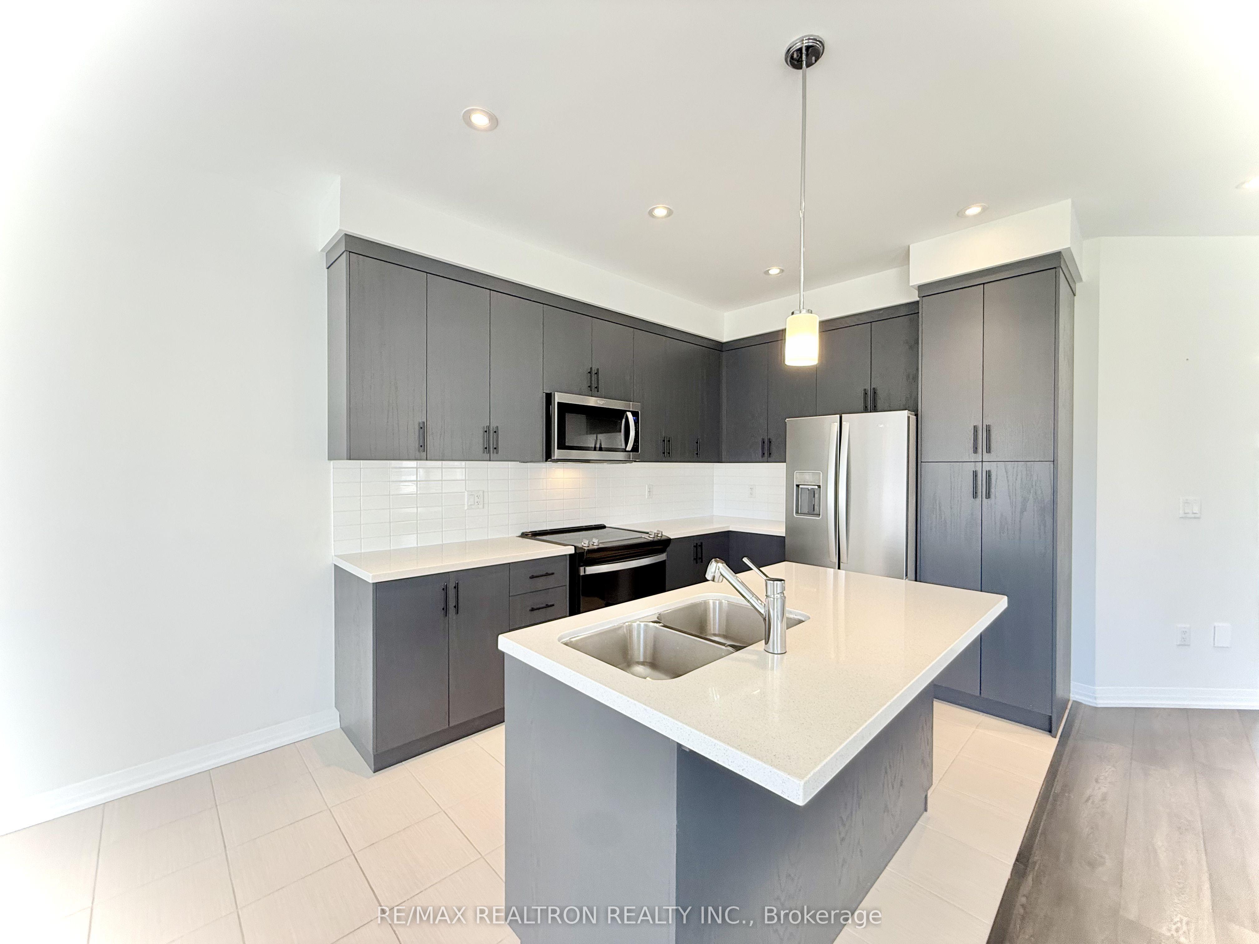 119 Schmeltzer Crescent