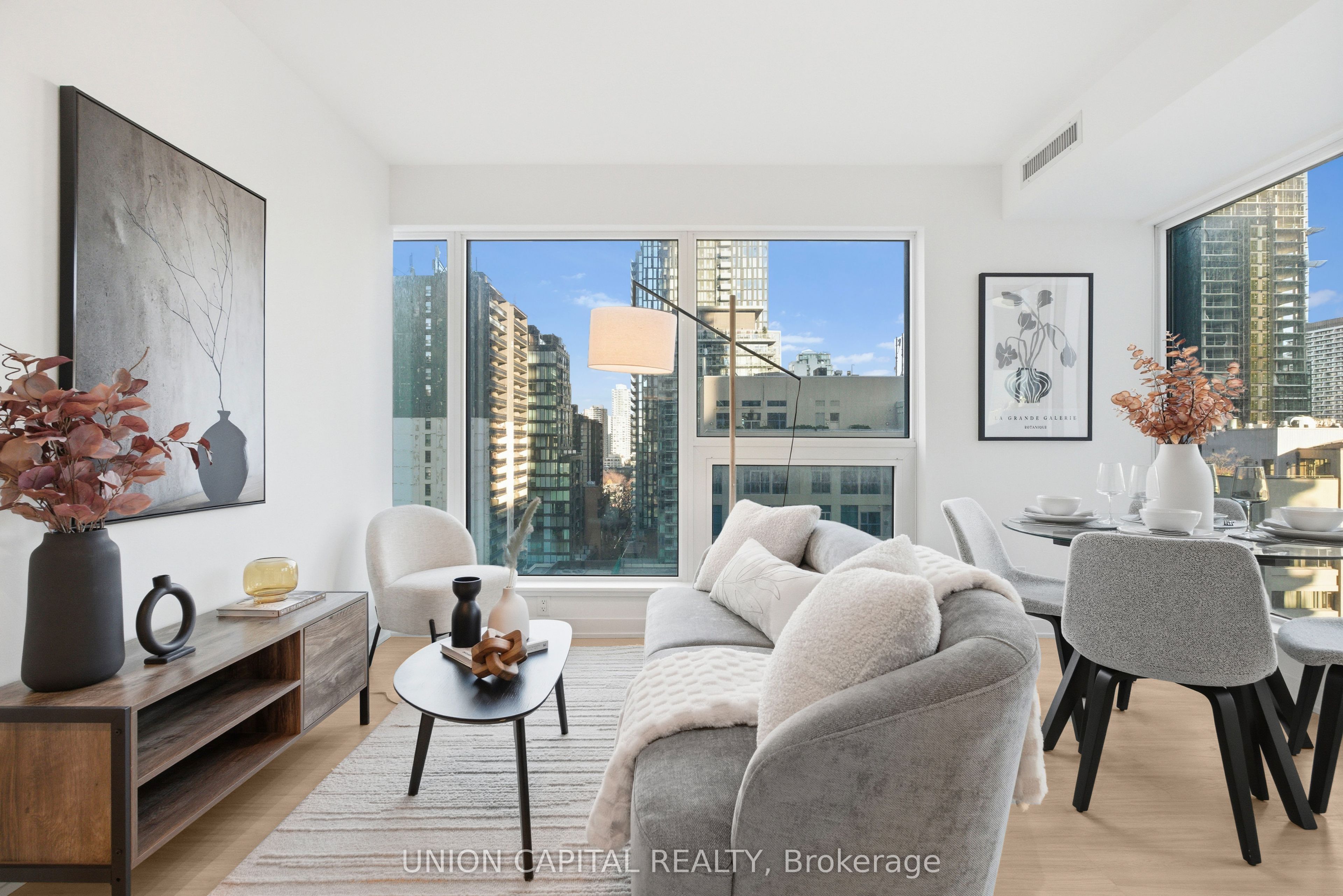 8 Wellesley Street W 1509