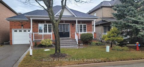 61 Palisade Crescent Richmond Hill ON L4S 2H9