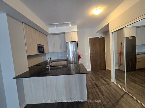 99 Eagle Rock Way 222 Vaughan ON L6A 5A7