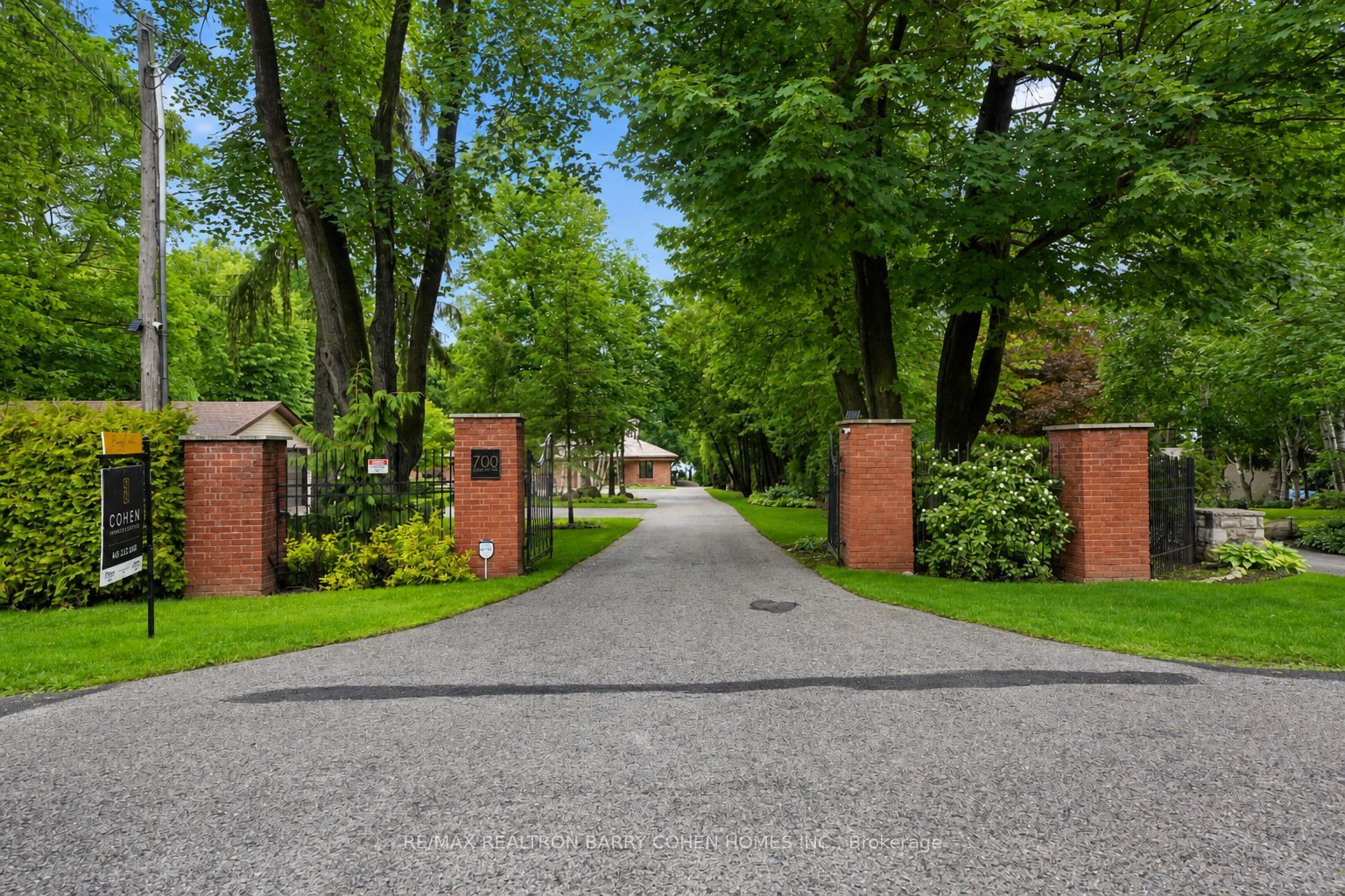 700 Lake Drive N
