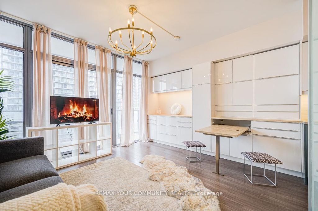 Photo of 105 The Queensway N/A #812, Toronto, ON M6S 5B5 (MLS # W12801256)
