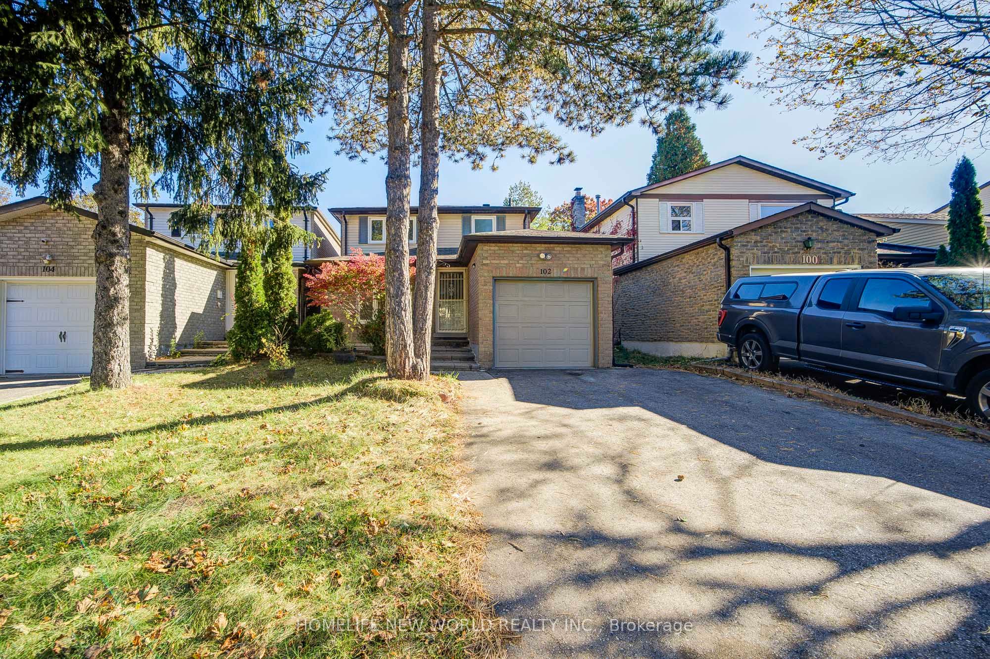 102 Madsen Crescent