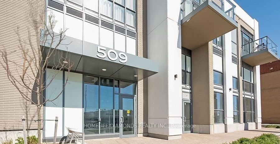 509 DUNDAS Street W 415