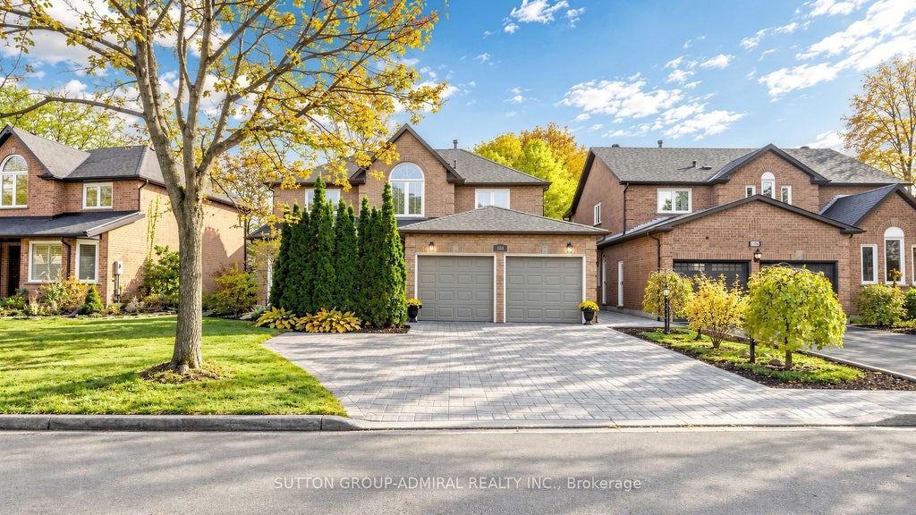 Photo of 104 Topham Crescent, Richmond Hill, ON L4C 9E7 (MLS # N14130930)