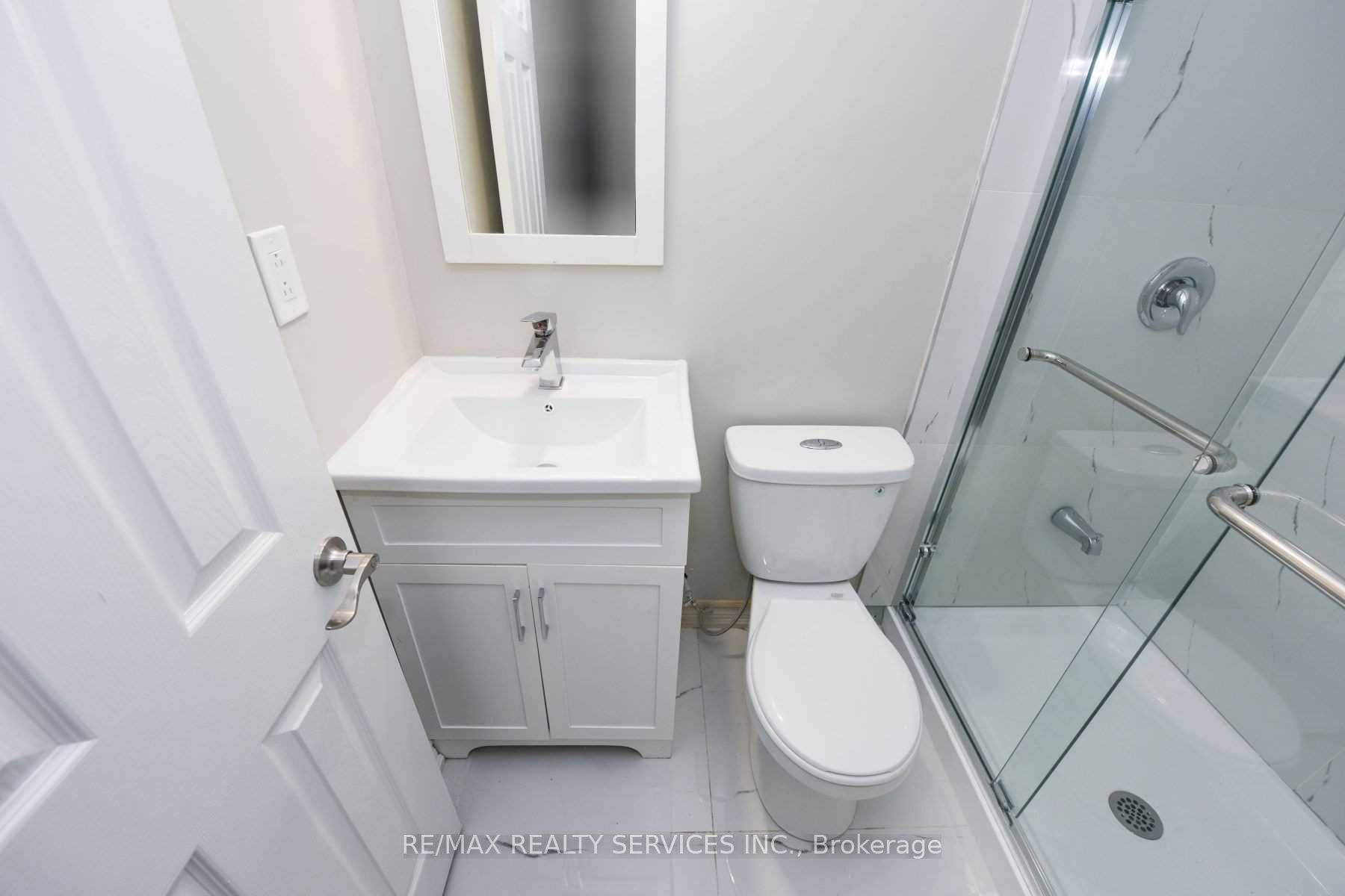 4 Trewartha Crescent (Basement)