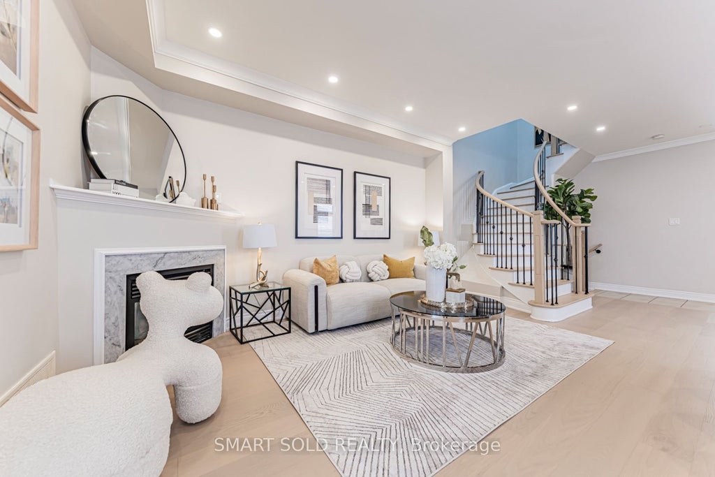 Photo of 295 Bathurst Glen Drive, Vaughan, ON L4J 9K8 (MLS # N13477284)