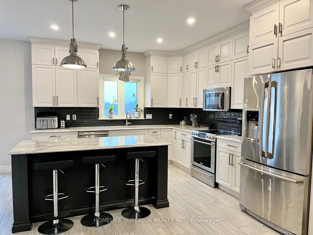 Photo of 23 Crews Crescent, Quinte West, ON K8V 0G4 (MLS # X12643360)