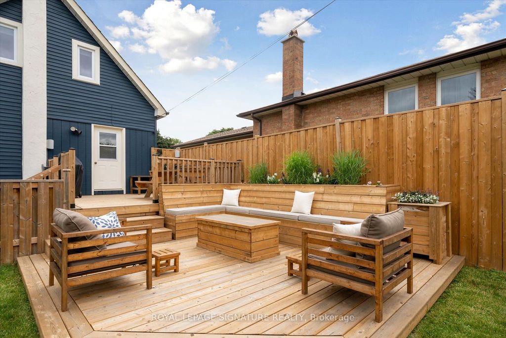 Photo of 405 Pharmacy Avenue, Toronto, ON M1L 3G5 (MLS # E12802184)