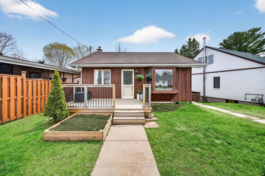 Photo of 23 Highland Crescent, Parry Sound, ON P2A 1N7 (MLS # X13140276)