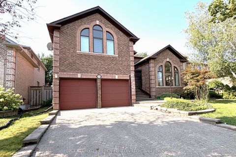 Photo of 54 Cityview Circle, Barrie, ON L4N 7V1 (MLS # S12470840)