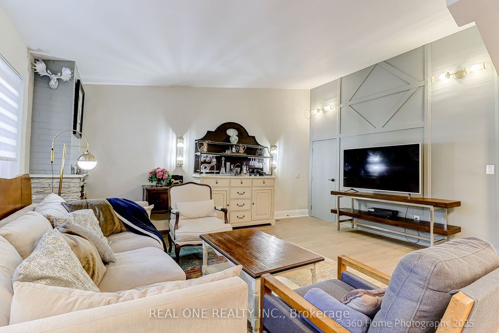 Photo of 10 North Hills Terrace, Toronto, ON M3C 1M6 (MLS # C12431385)