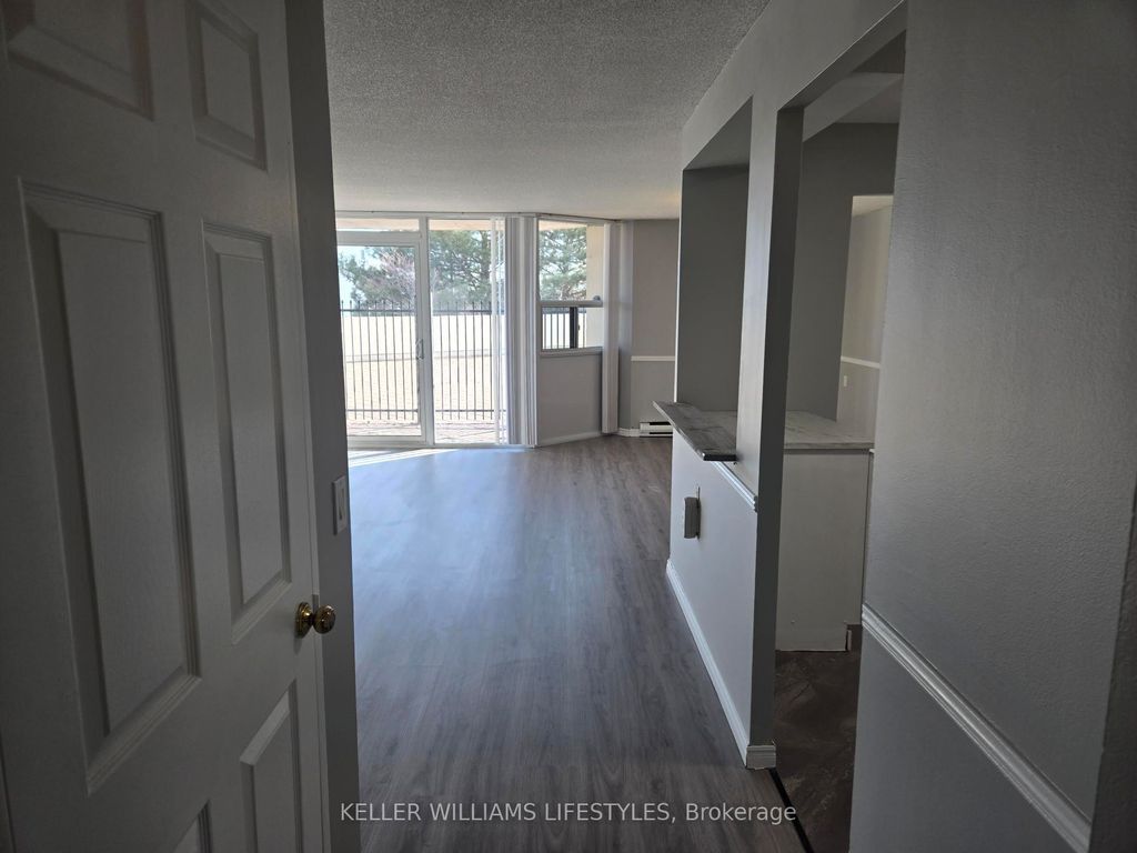 Photo of 323 Colborne Street #206, London East, ON N6B 3N8 (MLS # X12413584)