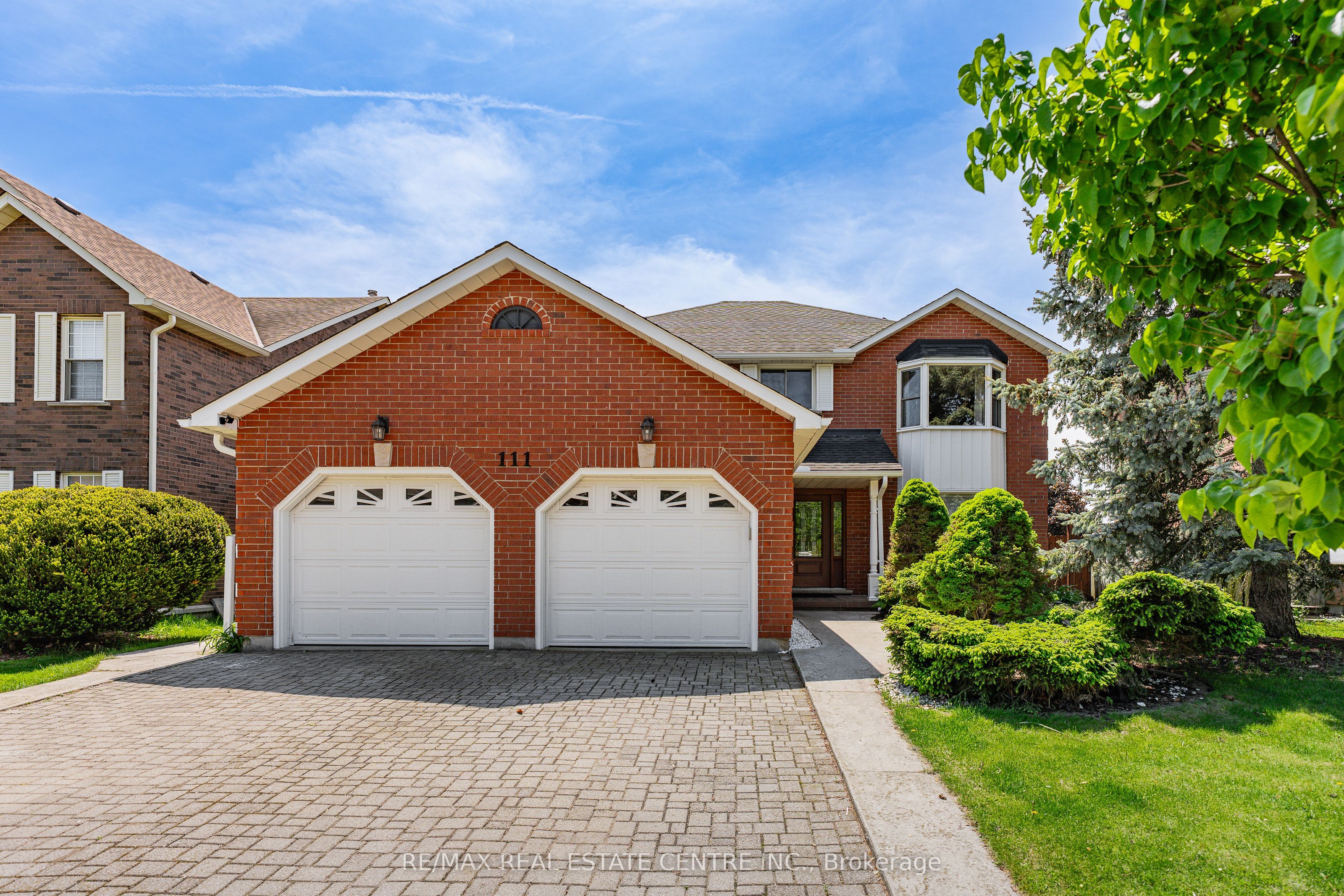 Photo 1 of 50 — 111 Hume Drive, Cambridge, ON N1T 1N3