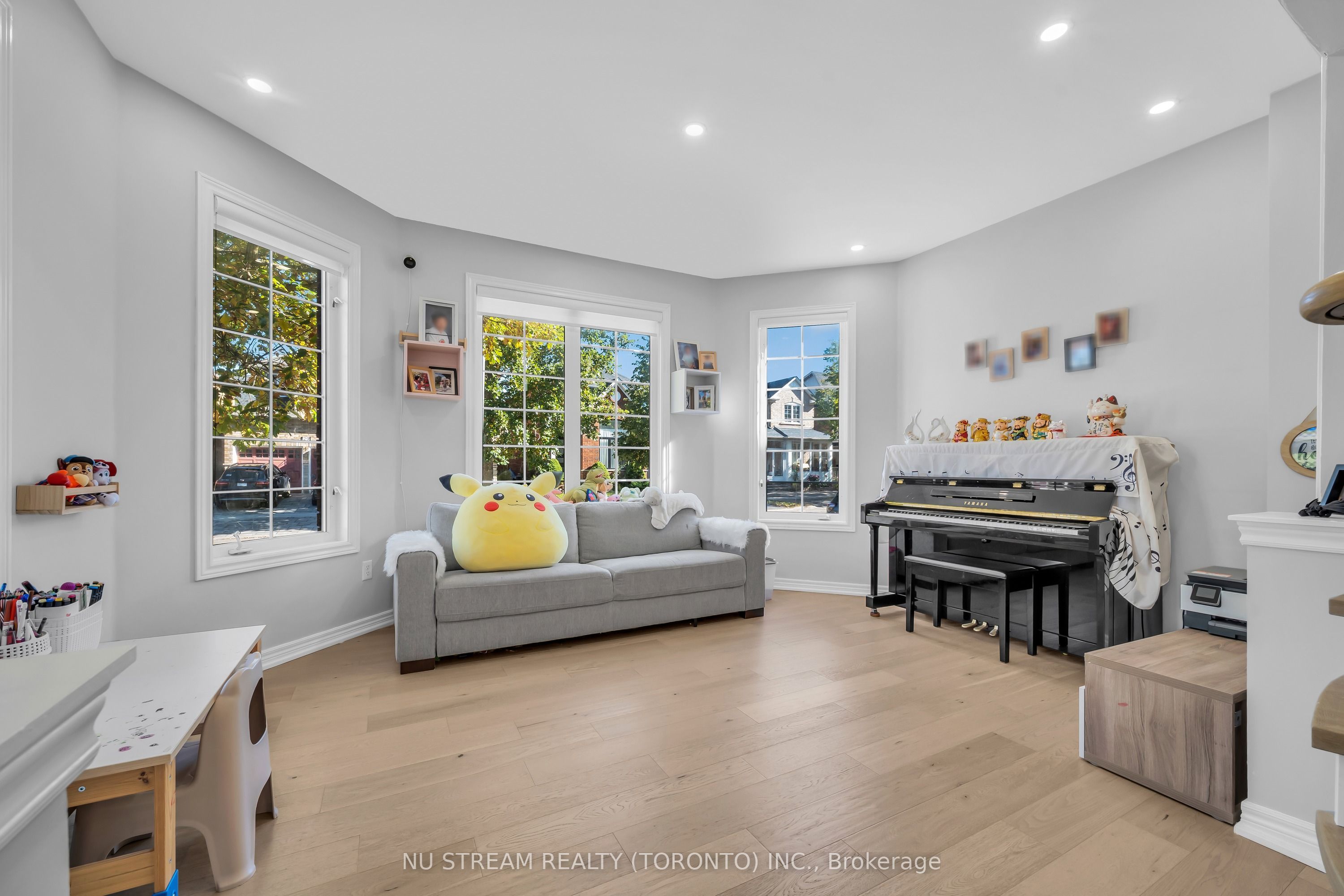 30 Pinecrest Street