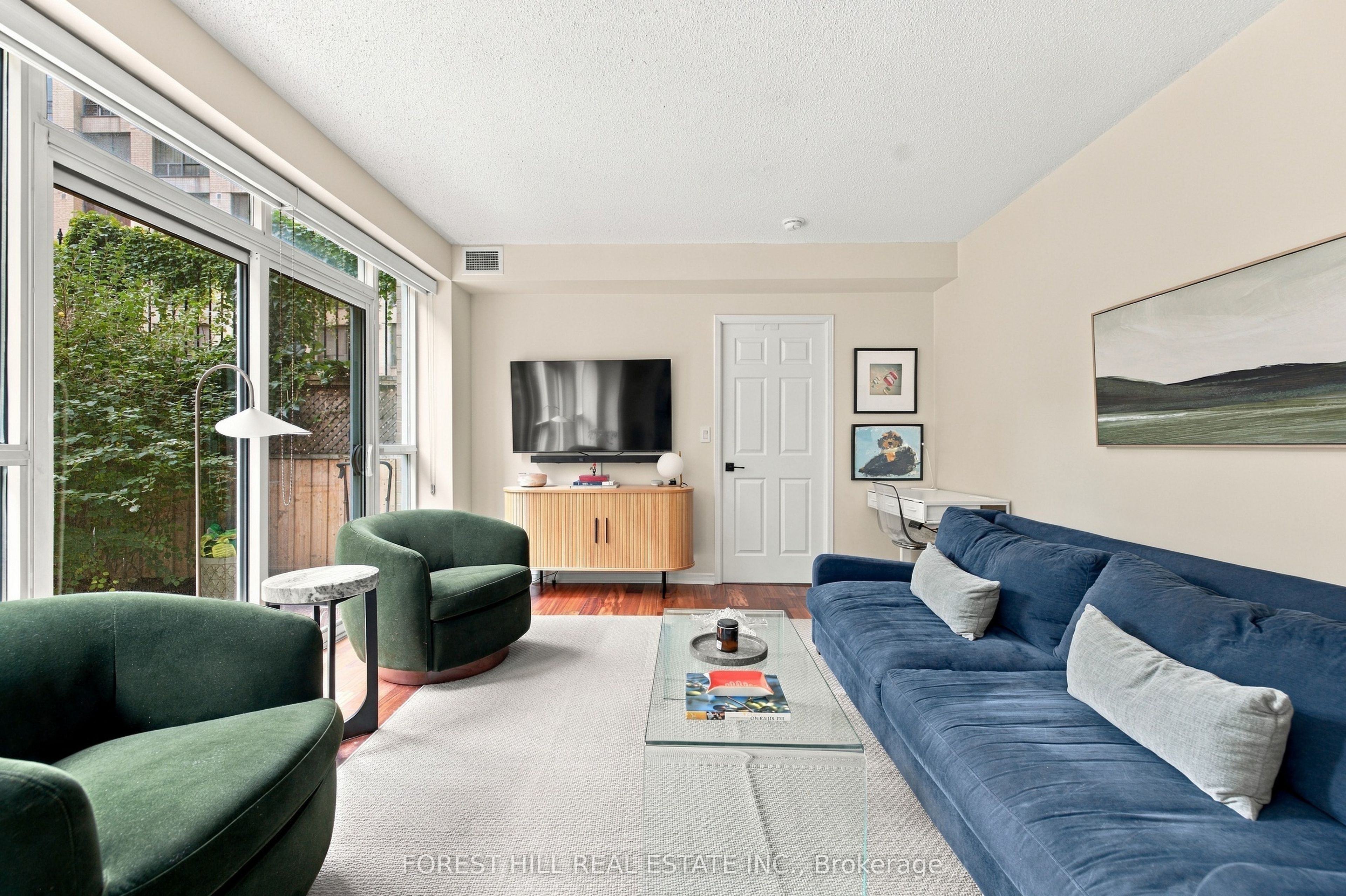 109 Front Street E 229