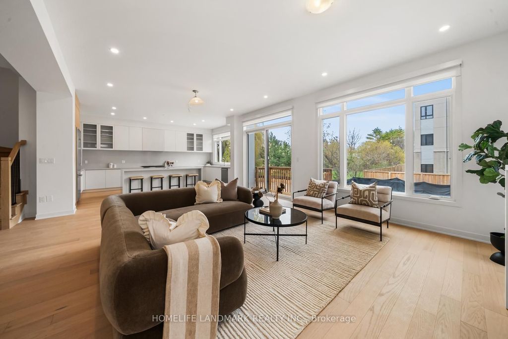 Photo of 35 Imogene Court, Richmond Hill, ON L4C 5W9 (MLS # N13100428)