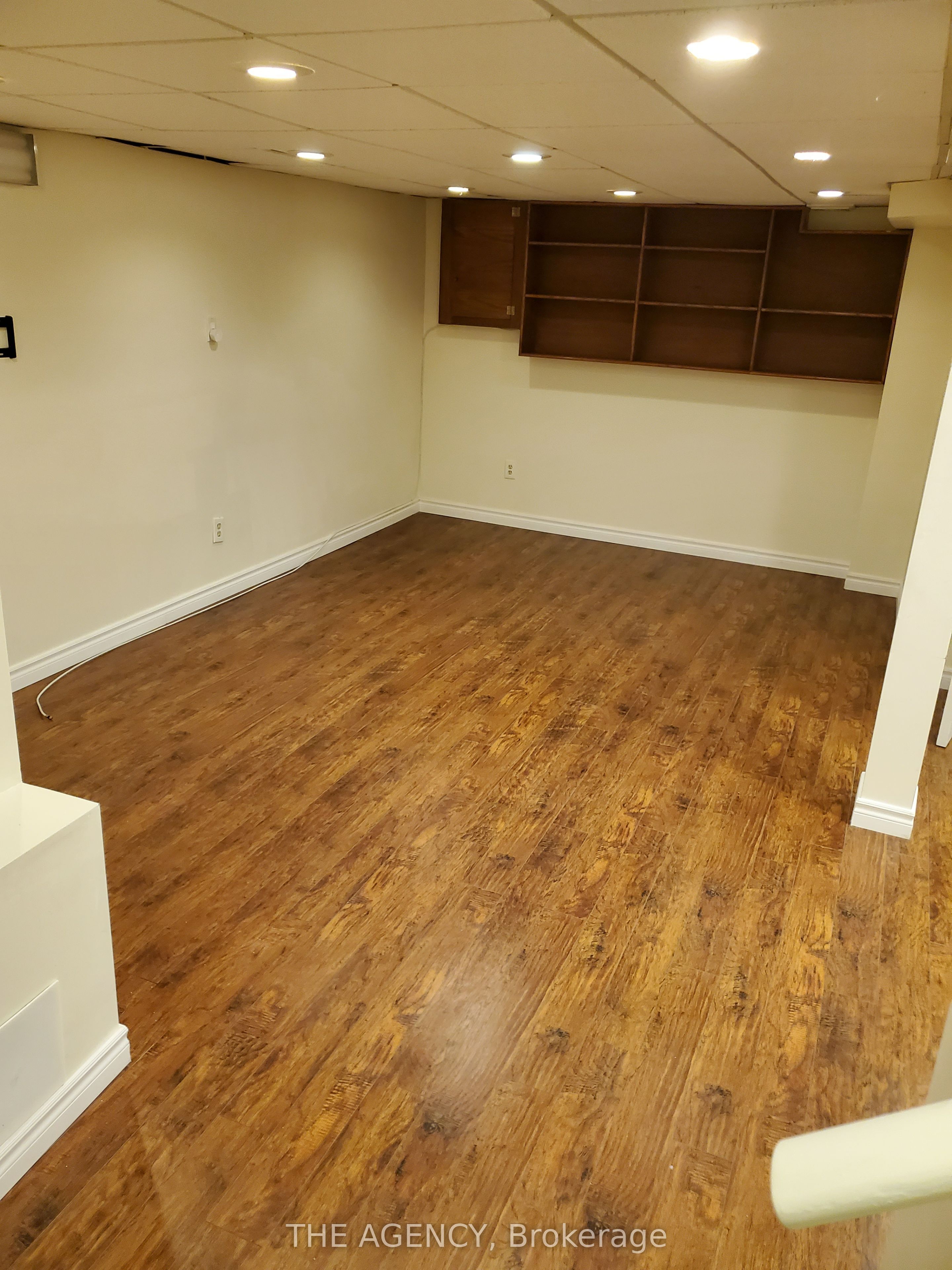 143 Carl Tennen Street