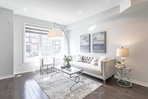 12 Eaton Park Lane 3 Toronto ON M1W 0A5