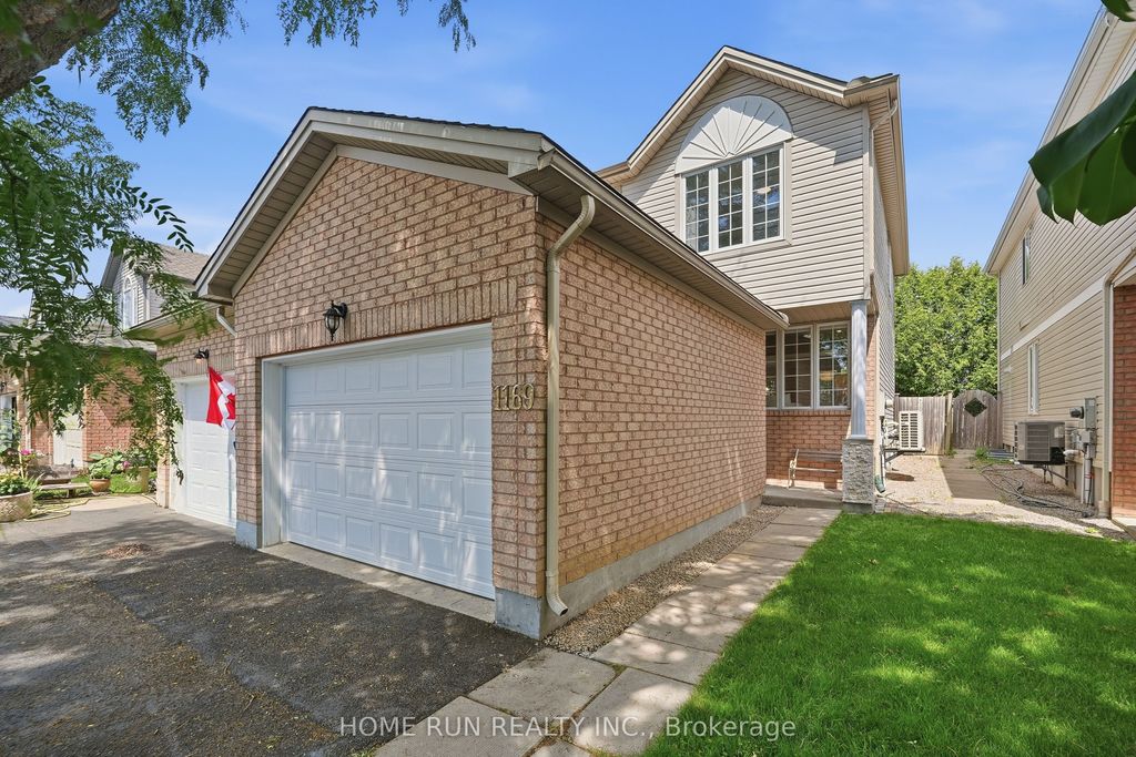 Photo of 1169 Clyde Avenue, Carlington - Central Park, ON K2C 4B2 (MLS # X13559738)
